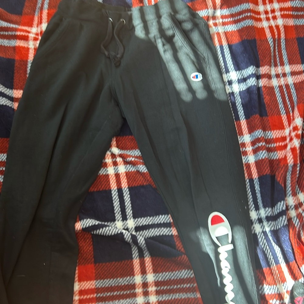 Black champion sweat pants in a size small barely worn